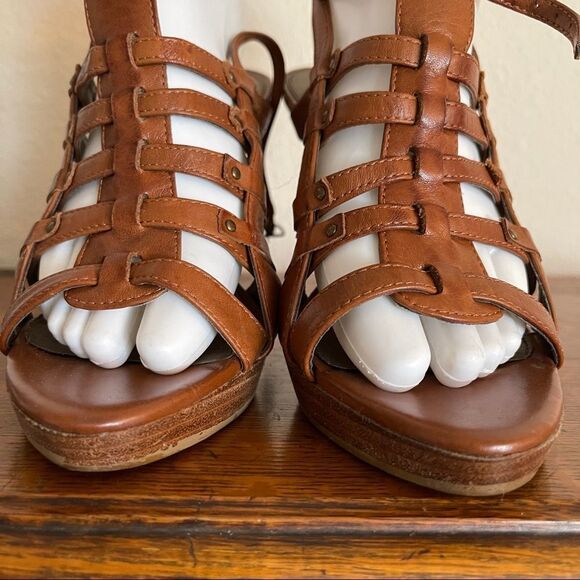 Preview‎ International Nordstrom Leather Heels - Picture 9 of 9